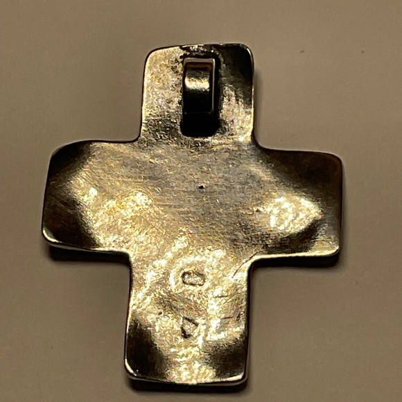 Silpada Hammered Sterling Silver Cross. 1.25 by 1 1/16 inch - Picture 4 of 6